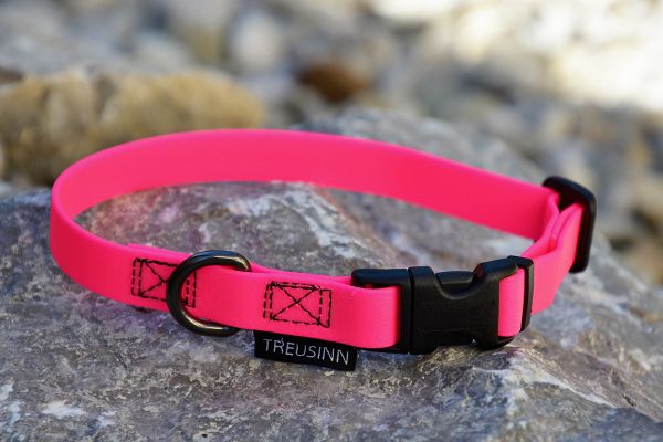 Herzförmiges Strass-Halsband Für Katzen & Hunde – Verstellbar (20–28 Cm), Mit Glöckchen, Plüschsamt (Rosa)